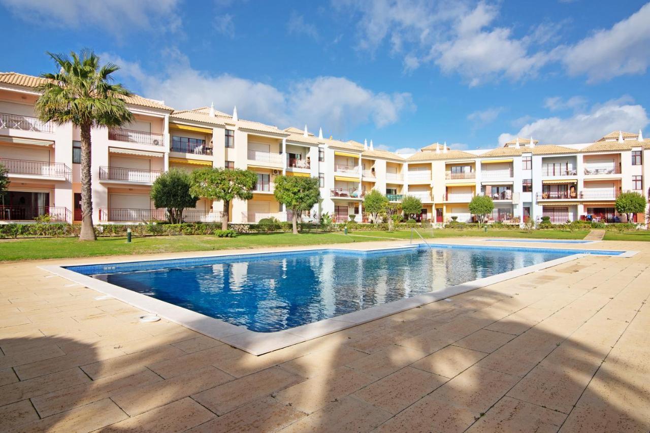 Columbus Beach Apartment Quarteira Exteriör bild